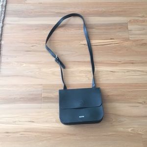 Kenneth Cole Reaction Crossbody